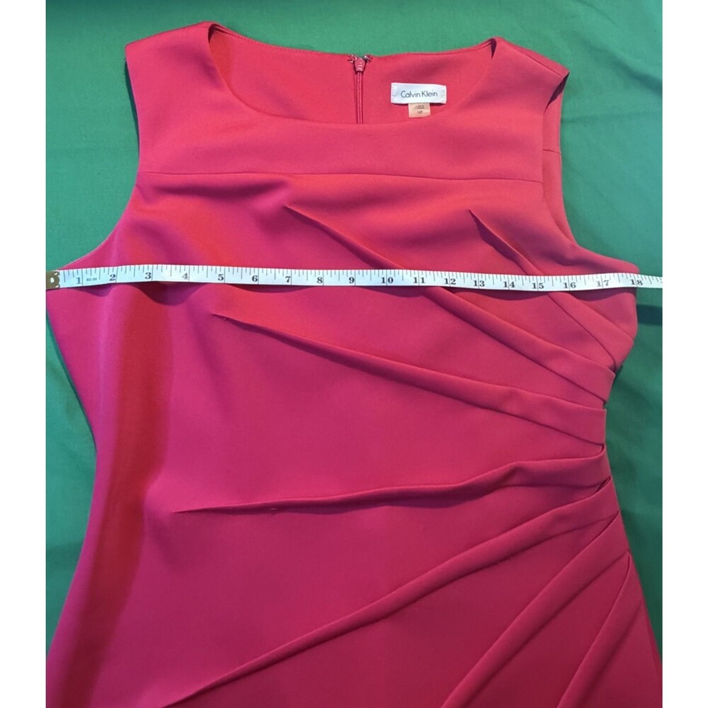 ❤️✨ Calvin Klein Red Cocktail Dress – Elegant & Timeless Party Dress ✨❤️ - Picture 3 of 14